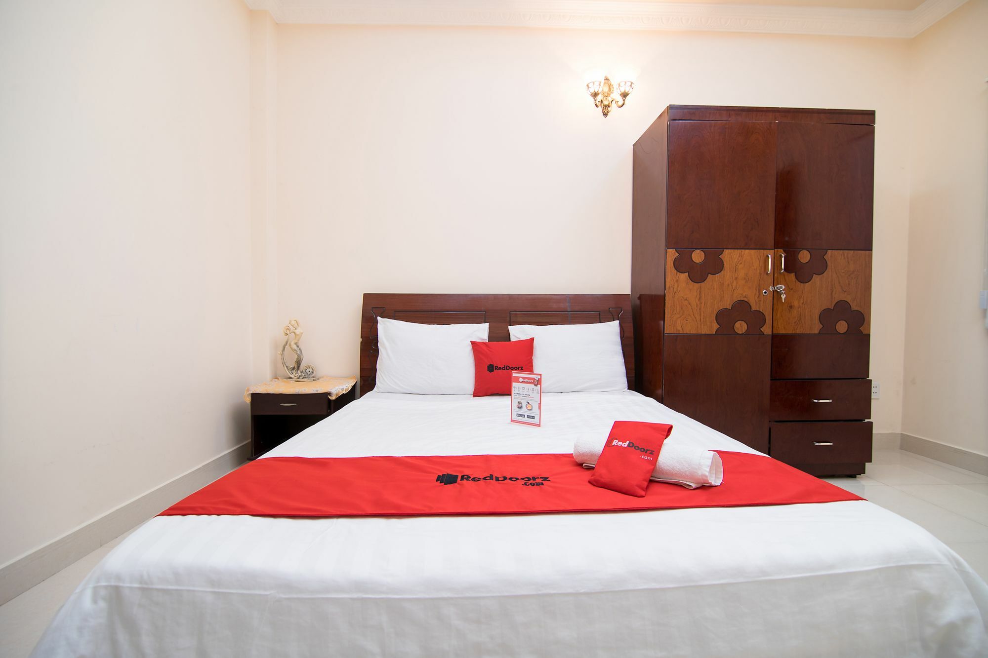 Reddoorz Near Pico Plaza Cong Hoa 호텔 호치민 외부 사진
