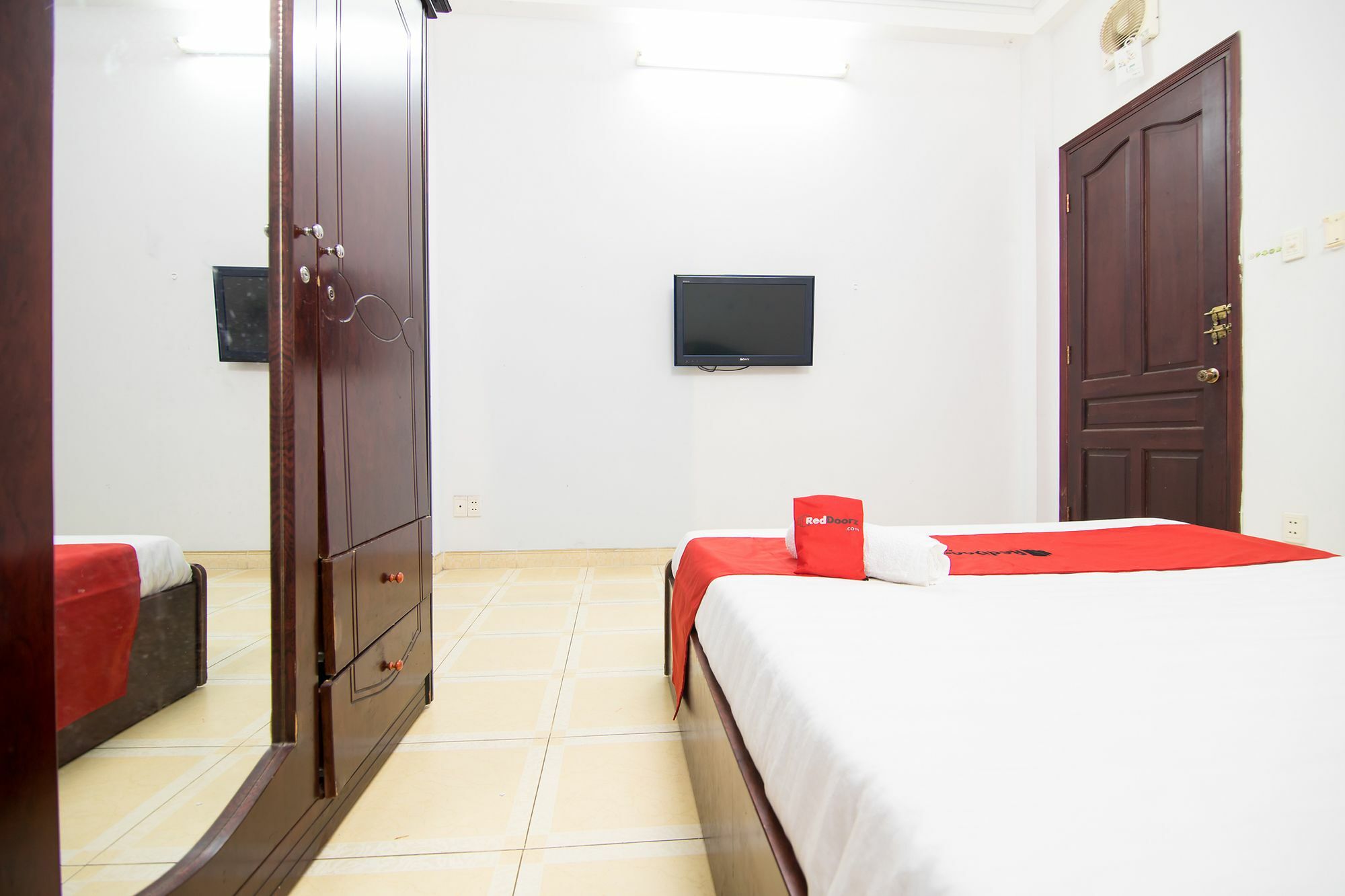 Reddoorz Near Pico Plaza Cong Hoa 호텔 호치민 외부 사진